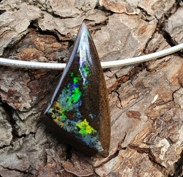 Pendentif Opale Boulder – Vert Pétillant