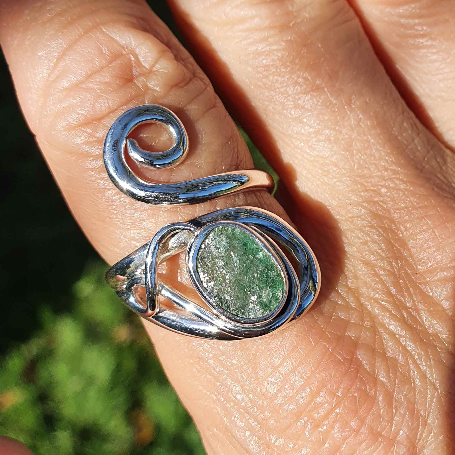 Aventurine Verte Polie Percée - Pendentif Pierre Précieuse Naturelle Avec Cordon Cuir - Environ 3x2 Cm