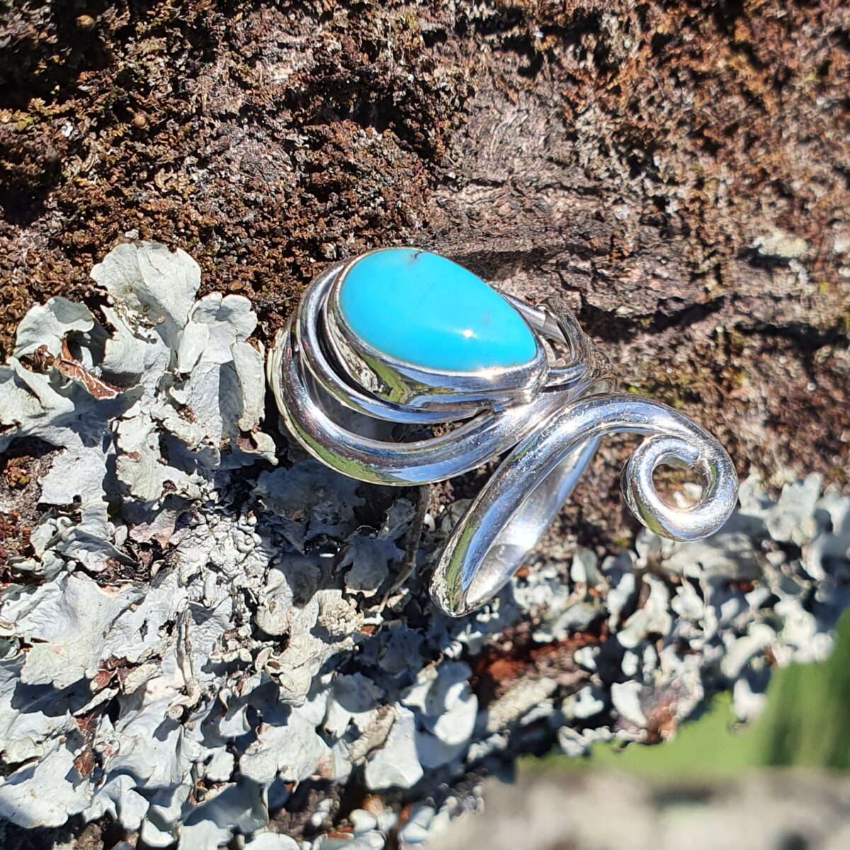 Bague Ancienne Navajo En Turquoise Et Plaqué Or - Vintage, Occasion