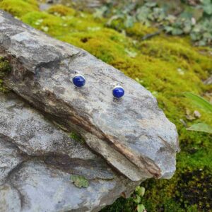Clous d’Oreilles en Lapis Lazuli