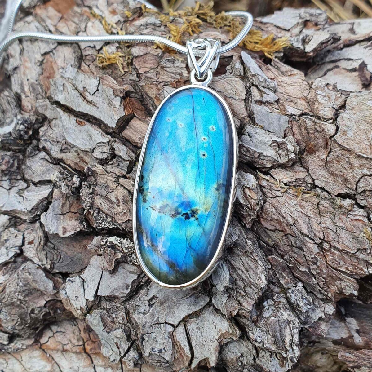 Pendentif Labradorite – Éclat de Lumière Pendentif Labradorite - Éclat de Lumière - Image 3