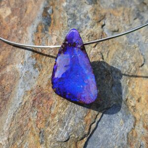 Pendentif en Opale Boulder Exceptionnel : Fusion de Bleus Profonds et de Turquoise Mystérieuse