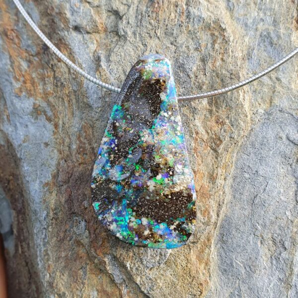 Pendentif Opale Boulder – Voie Lactée