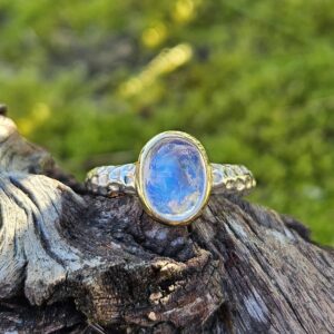 Bague en Pierre de Lune Très Haute Qualité: Splendeur intemporelle