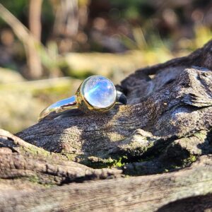 Bague en Pierre de Lune Très Haute Qualité "AAA": Splendeur intemporelle