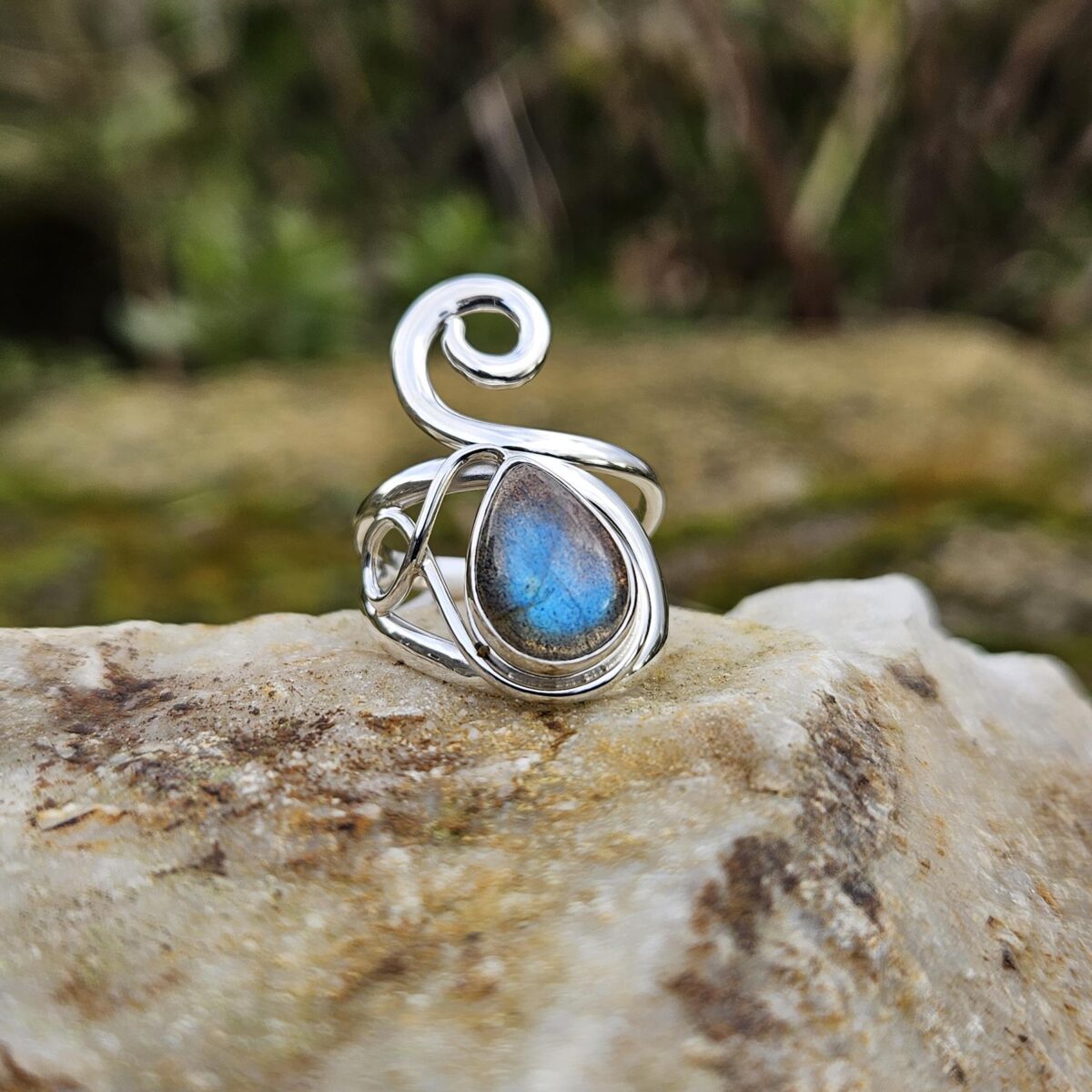 Bague Labradorite – Goutte Bleue – Taille 58 Bague Labradorite - Goutte Bleue - Taille 58 - Image 2