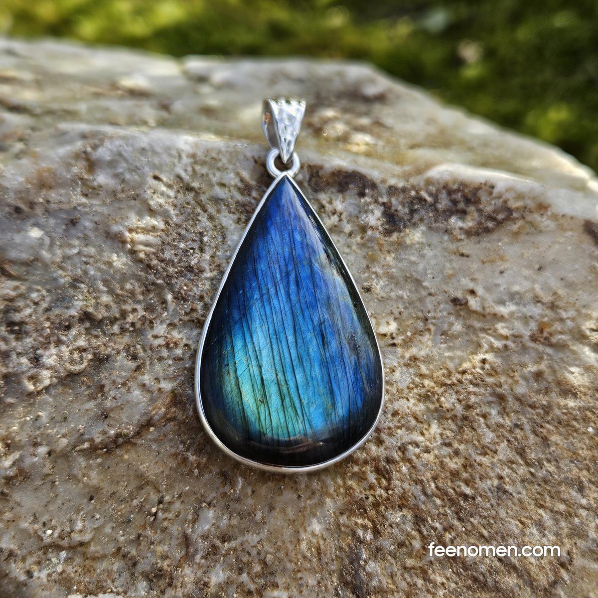 Pendentif Labradorite – Azur & Turquoise Pendentif Labradorite - Azur & Turquoise - Image 2