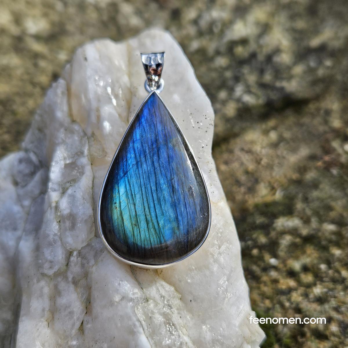 Pendentif Labradorite – Azur & Turquoise Pendentif Labradorite - Azur & Turquoise - Image 4